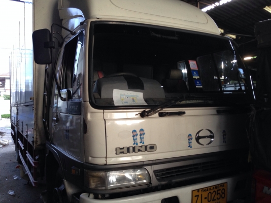 ขาย 6 ล้อ ฮีโน่ รุ่น FF1J เครื่อง 210 แรง ปี 44  ตู้แห้งเปิดปีกยาว  7.50 เมตร ราคา 870000 บาท