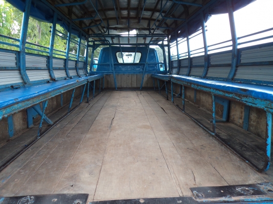 ขายรถ6ล้ออีซูซุTLเครื่อง100แรงรับส่งนักเรียน สภาพดีราคาถูกๆพร้อมใช้งานคับ