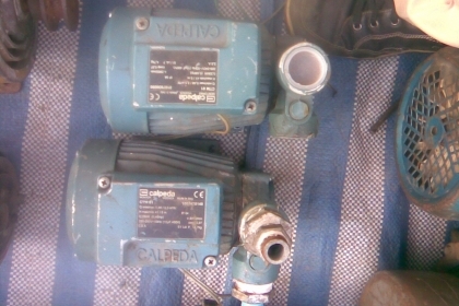 ปั้มน้ำอิตาลิสภาพพร้อมใช้งานครับ  ขนาดประมาณ 1 นิ้วครับสวยๆครับเดิมครับราคานี้คุ้มครับไม่ต้องเบิกใหม่ครับ