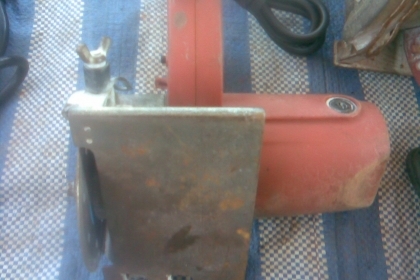 เครื่องตัดกระเบื้องสภาพเดิมๆพร้อมใช้งานมีใบให้ด้วยครับ  ราคานี้คุ้มครับเสียงนิ่มครับตัวนี้