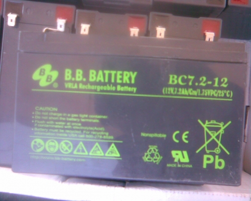 แบตเตอรีแห้ง 12 v สภาพใหม่ 9 แอมสภาพดีครับของใหม่ครับ อายุการใช้งาน 3-4 ปีครับ ใส่รถเครื่อง หรือเครื่องสำรองไฟได้ครับ หรือแปงทำอย่างอื่น