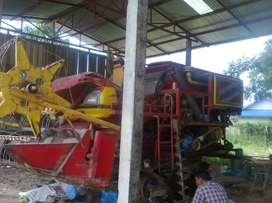 รถเกี่ยวไทยเส็ง