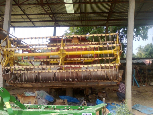 รถเกี่ยวไทยเส็ง