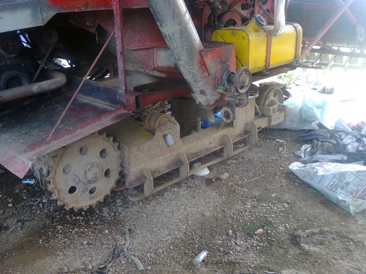 รถเกี่ยวไทยเส็ง