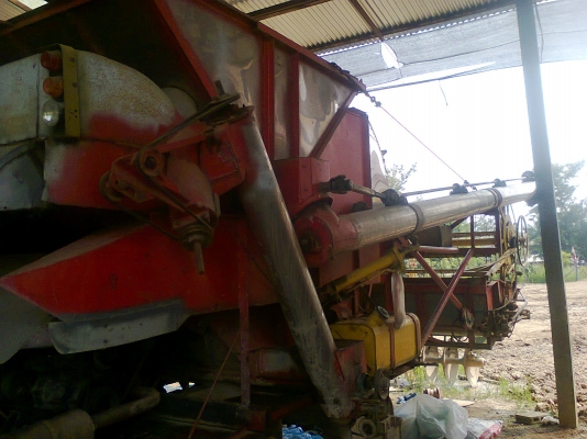 รถเกี่ยวไทยเส็ง