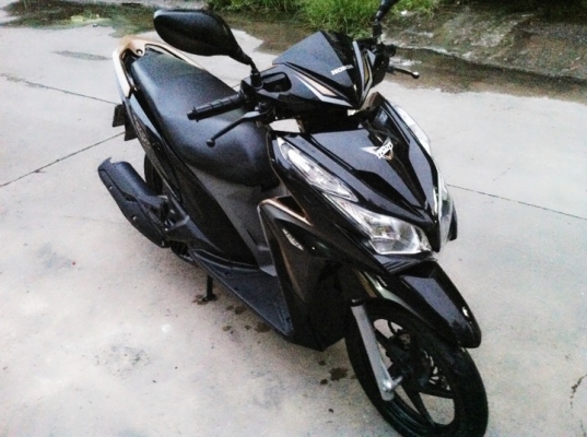 ขาย Honda Click125iตัวใหม่ตัว Top รถปี 55 ราคา 30,000 สี ดำ-น้ำตาล สวยมากต่อรองได้