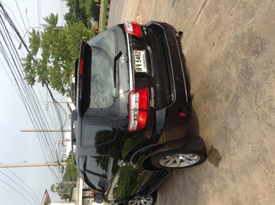fortuner รุ่น2.7v 4WD ปี2005LPG สีดำ, เกียร์อัตโนมัติ, แอร์, วิทยุ, เทป, ล้อแมกซ์, CD, ABS, AIRBAG คู่, พ.พาวเวอร์, ก.ไฟฟ้า, ซ. ล็อก, เบาะหนังแท้ กระจกมองข้างปรับไฟฟ้า ,ไฟเลี้ยวที่กระจกมองข้าง ,ไฟขาว ,ไฟตัดหมอก ,สปอยเลอร์หลัง ,กันสาด ,การ์ดรอบคัน ,บันไดข้