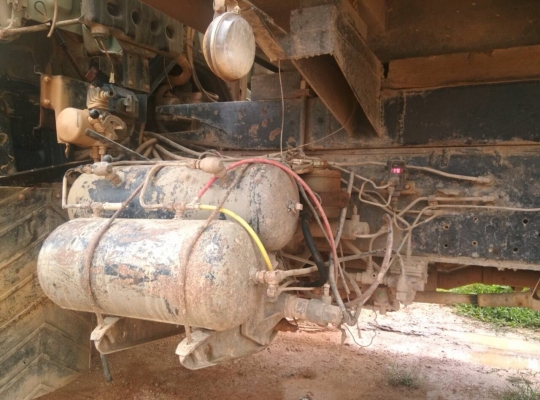 ขาย 10 ล้อดั๊ม ISUZU 210 เครื่อง P11 330 แรงม้า สนใจโทร0819701072