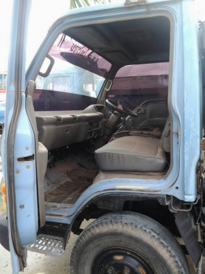 ขาย ISUZU NPR 6 ล้อ ปี40 120แรง