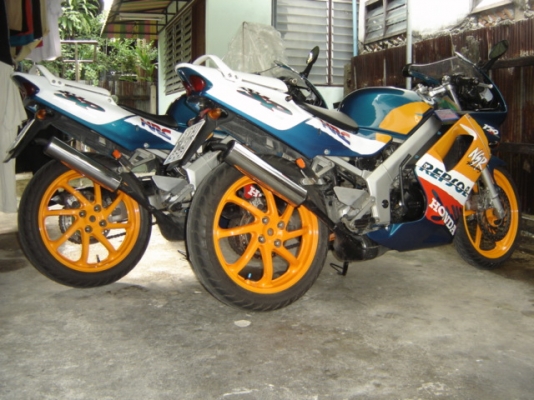 ขายด่วน NSR 150 SP PROARM สวยมากครับ ทำสีใหม่ ทั้ง คัน อยูที่ กทม ไปรษณีย์ ยานนาวา ตรงข้ามปั้มเชลล์ สนจัย ติดต่อคุณ จอร์ โทร .0805948450 หรือ 0808051985