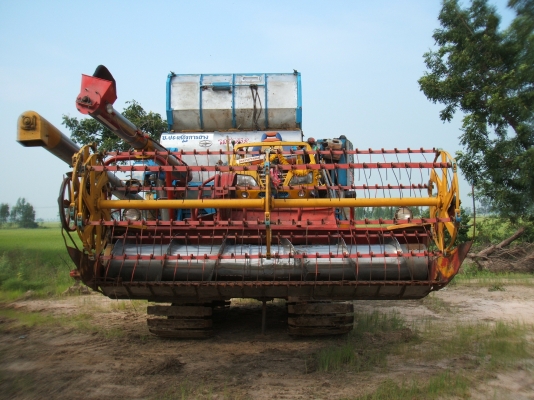 ขายรถเกี่่ยวข้าว ศักดิ์พัฒนา อุ้ม 2.5 ตัน