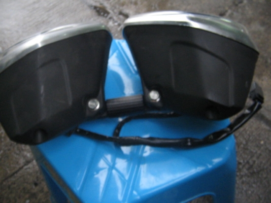 ขาย ไฟหน้า ไทรอัมพ์ รุ่น สปีด ทริปเปิ้ล ปี2011 ราคา 4,500