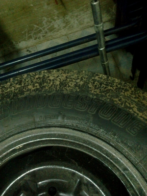 ขายยาง BridgesTone 700 R 16 ครบชุด พร้อมกระทะล้อ 6 รู ถอดป้ายแดงครับ