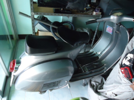 ขายรถเวสป้าไฟเหลี่ยม สภาพสวยๆ เก่าเก็บเดิมๆ เครื่องแน่นๆ ราคา 42,000.-