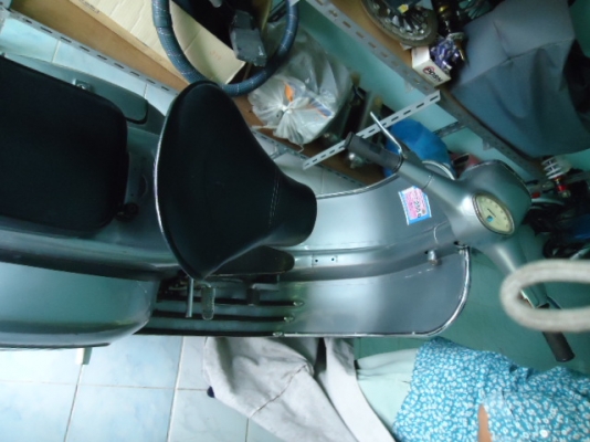 ขายรถเวสป้าไฟเหลี่ยม สภาพสวยๆ เก่าเก็บเดิมๆ เครื่องแน่นๆ ราคา 42,000.-