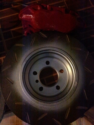 จายเบรคเดิม Almera 4 รู 100 (สภาพป้ายแดง) ขาย 3900 ผ้าเบรคหน้า (ต่อรองได้ )