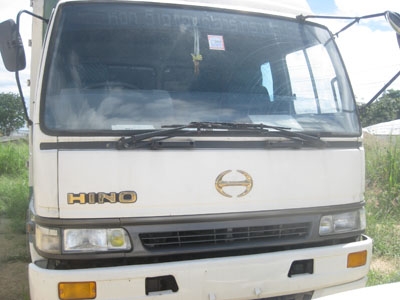 ขายหกล้อ 3H 195 แรง ตู้สิบบานไม่มีเสากลางยาว 7.2 เมตร สภาพพร้อมใช้ โทร 088-4501277