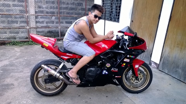 ขายแลก fzr1000