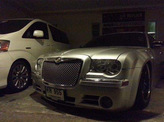 Chrysler 300c ออฟชั่นครบๆ