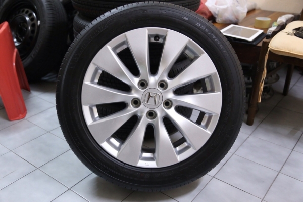 ขายล้อแม็ก New ACCORD 17"Gen9  พร้อมยางป้ายแดง ปี13