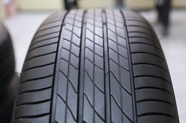 ขายล้อแม็ก New ACCORD 17"Gen9  พร้อมยางป้ายแดง ปี13