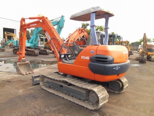รถแบ็คโฮ ราคาถูก สภาพดีมาก นำเข้า HITACHI EX45 สวย 390,000บาท