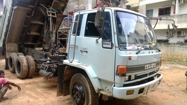 ISUZU FVZ ร็อคกี้ 195 แรง รถสวย บางๆ ห้างแท้ เดิมๆ(รถร้านวัสดุก่อสร้าง) ISUZU FVZ ร็อคกี้ 195 แรง รถสวย บางๆ ห้างแท้ เดิมๆ(รถร้านวัสดุก่อสร้าง)