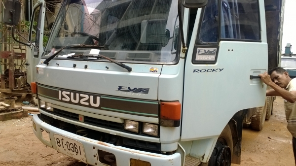 ISUZU FVZ ร็อคกี้ 195 แรง รถสวย บางๆ ห้างแท้ เดิมๆ(รถร้านวัสดุก่อสร้าง) ISUZU FVZ ร็อคกี้ 195 แรง รถสวย บางๆ ห้างแท้ เดิมๆ(รถร้านวัสดุก่อสร้าง)
