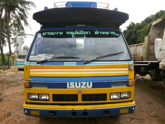 isuzu 6 ล้อ NPR รถสวย