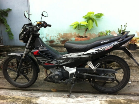 ้honda sonic ปี48 สตาร์ทมือ ภาษีเต็ม