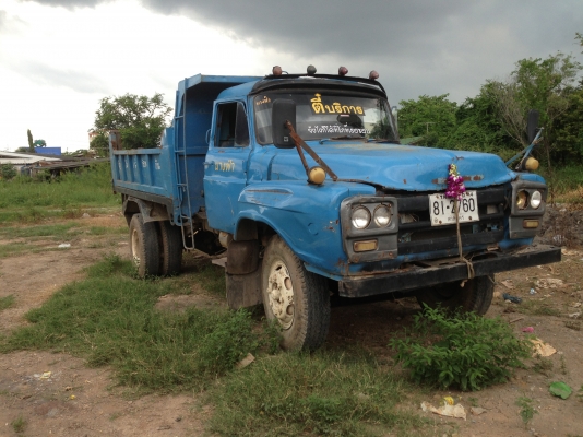 ขายรถ6ล้อดั้มหัวยาว สภาพพร้อมใช้งาน เครื่อง 6bb เฟืองถ้ายใหญ่ เล่มทะเบียนมี ภาษีไม่ขาด ราคาต่อรองได้ รถใช้งานอยู่