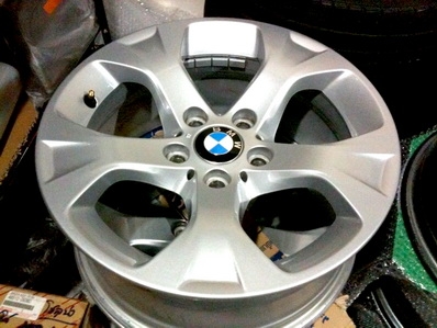 แม็กซ์ใหม่ BMW ขนาด 17 นิ้ว 5รู 120 สภาพไม่มีรอย ใหม่ทุกวง ทั้งด้านหน้าด้านหลัง