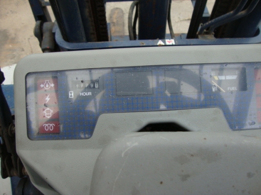 ขายด่วน !!! รถโฟล์คลิฟท์ KOMATSU FD25-11 (รถใช้น้อย 1,800 ชม. แท้ สภาพดี) เครื่องยนต์ดีเซล 4D95 เสาสูง 3 เมตร ล้อหน้าคู่ ฮิ้งโฟล์ค เกียร์ธรรมดา **** สนใจเข้ามาลองรถก่อน ราคาคุยกันได้ **** ขายด่วน !!! รถโฟล์คลิฟท์ KOMATSU FD25-11 (รถใช้น้อย 1,800 ชม. แท้ สภาพดี) เครื่องยนต์ดีเซล 4D95 เสาสูง 3 เมตร ล้อหน้าคู่ ฮิ้งโฟล์ค เกียร์ธรรมดา **** สนใจเข้ามาลองรถก่อน ราคาคุยกันได้ ****