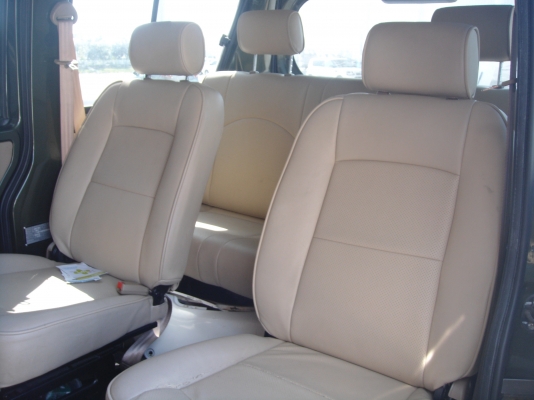 ขายรถตู้7ที่นั่ง  300000