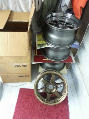 ขายล้อ TE37 ใหม่แกะกล่อง 15x7 4-100 ชุดละ 9,500 บาท ขายล้อ TE37 ใหม่แกะกล่อง 15x7 4-100 ชุดละ 9,500 บาท