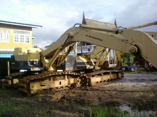 ขาย!!  KOMATSU 3คัน PC200-2 / PC200-3 / 20-HT. ( เก่านอก )