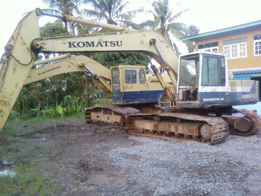 ขาย!!  KOMATSU 3คัน PC200-2 / PC200-3 / 20-HT. ( เก่านอก )