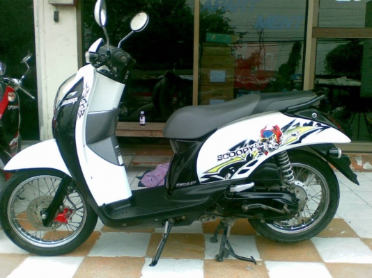 ด่วนขายถูก Honda Scoopy &ndash; i สีขาวดำ รถสวยประหยัดน้ำมัน คุณภาพดี