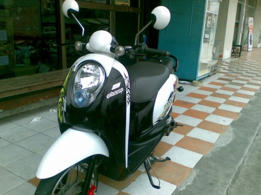 ด่วนขายถูก Honda Scoopy &ndash; i สีขาวดำ รถสวยประหยัดน้ำมัน คุณภาพดี