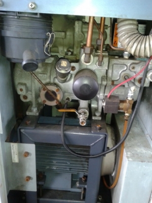 ขายปั้มลม Kobelco แบบ package ขนาด 10 แรงเพิ่งมาจากญี่ปุ่น