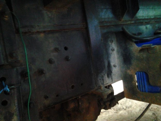 ขาย 6ล้อดั๊มดิน HINO FD3HDA เครื่องHO7D 195HP แห้งๆไม่เยิ้ม แน่น ช่วงล่างปึ๊กคัสซีสวยไม่ผุไม่ดามไม่ปะ กระบะดั๊มเหล็ก4ตันยิงหน้าสภาพสวยสีสวยพื้นดีข้างดีไม่มีผุ ยางสวย6เส้น หัวดีสีดีภายในสวยคอนโซลครบ พ.พาวเวอร์ ทริฟฟี่ แอร์ พร้อมใช้ พร้อมลุยงาน เกสารเล่มทะเ