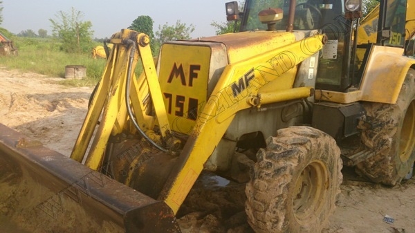 รถหน้าตักหลังขุด MF750 สภาพพร้อมใช้งาน มีเล่มพร้อมโอน