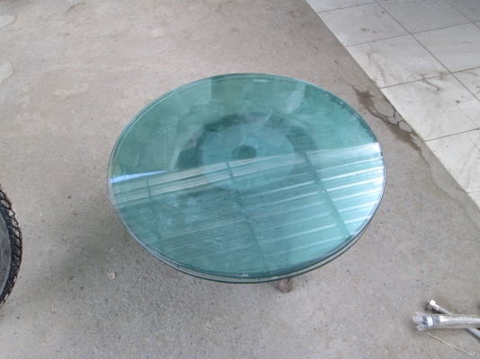 มารับเอง**โต๊ะกระจกกาแฟแสตนเลส     สภาพใหม่แข็งแรง   สนใจไหมครับ