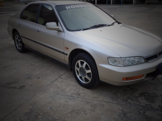 ขายรถบ้าน เจ้าของขายเอง HONDA ACCORD 2.2 cc.