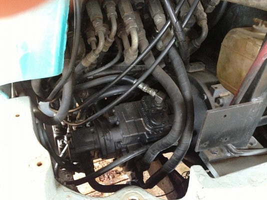 อีซูซุ 6 ล้อ เครนUNIC250รุ่นใหม่ พร้อมใช้งาน  088-266-8605