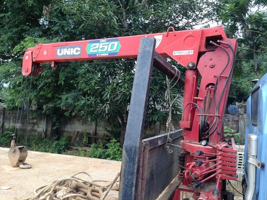 อีซูซุ 6 ล้อ เครนUNIC250รุ่นใหม่ พร้อมใช้งาน  088-266-8605