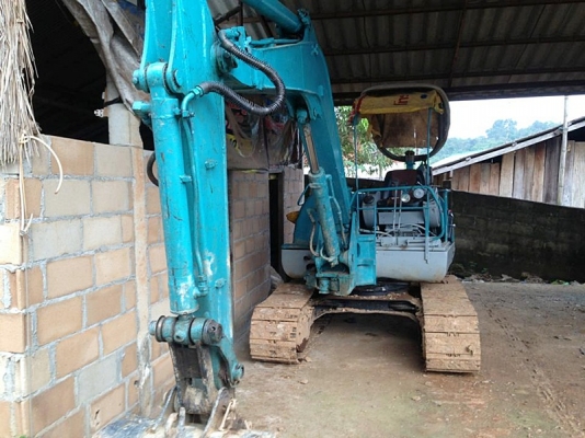 อีซูซุ 6 ล้อ เครนUNIC250รุ่นใหม่ พร้อมใช้งาน  088-266-8605