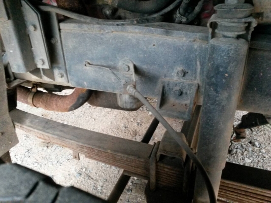 ***ขายแล้วครับขอบคุณ Truck2hand ขาย6ล้อสวยๆบิวด์มาใหม่ทั้งคัน เครื่องใหญ่จุใจ HINO KM วางเครื่องWO6E 160HP เครื่องฟิตไม่มีหลวมไม่มีเยิ้ม ช่วงล่างFหน้า-หลัง คัสซีสวยไม่ผุไม่ดาม กระบะเนียมคอกเกษตรสูงสภาพสวย หัวสวยบางภายในคอนโซลครบ แอร์ พ.พาวเวอร์ เกียร์ใหญ่