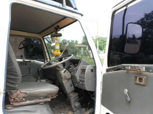 ***ขายแล้วครับขอบคุณ Truck2hand ขาย6ล้อสวยๆบิวด์มาใหม่ทั้งคัน เครื่องใหญ่จุใจ HINO KM วางเครื่องWO6E 160HP เครื่องฟิตไม่มีหลวมไม่มีเยิ้ม ช่วงล่างFหน้า-หลัง คัสซีสวยไม่ผุไม่ดาม กระบะเนียมคอกเกษตรสูงสภาพสวย หัวสวยบางภายในคอนโซลครบ แอร์ พ.พาวเวอร์ เกียร์ใหญ่