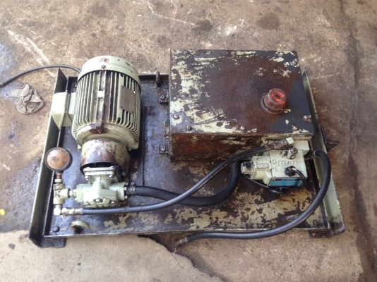 ขายแท่นปั้มน้ำมันไฮโดรลิค ขนาดมอเตอร์ 3 HP. อุปกรณ์ครบ สนใจโทร. 082-561-8028 / 085-177-2887 lineID: mananon1919